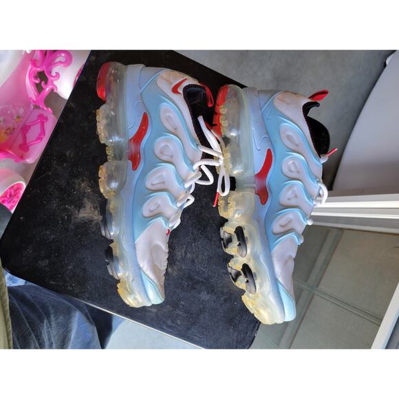 Nike Air Vapormax Plus Running Shoes White / Blue / Red Sz 8.5 CW6974 100 - Picture 2 of 8